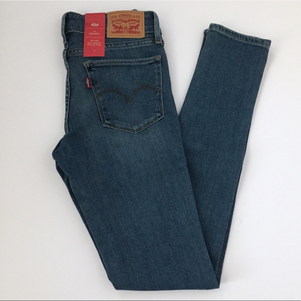 Levi’s 711 Skinny Jeans 👖